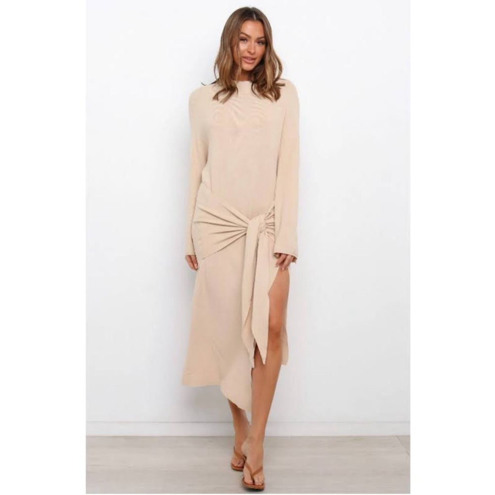 SNDYS tied up knit dress in Sand